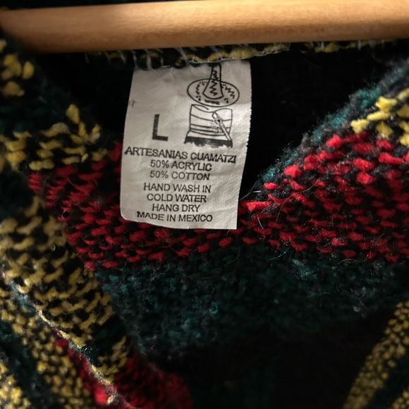 Artesanias Cuamatzi hoodie - Picture 3 of 3